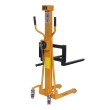 Vista frontal en 3/4 del apilador posicionador trabajo con manivela 1100 mm 80 kg